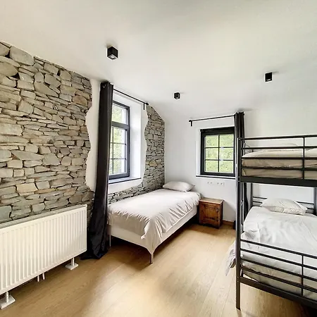 à - A La Belle Epoque D'esneux