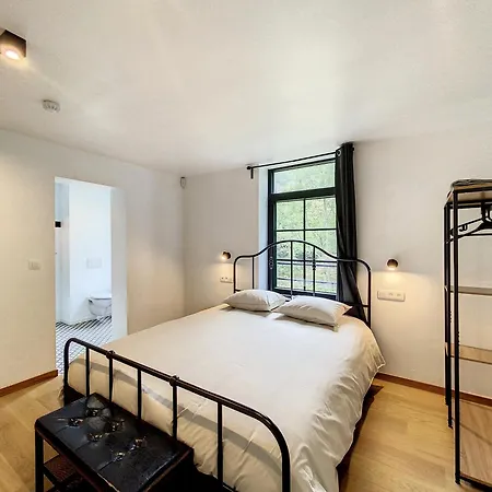 à - A La Belle Epoque D'esneux Hébergement de vacances *